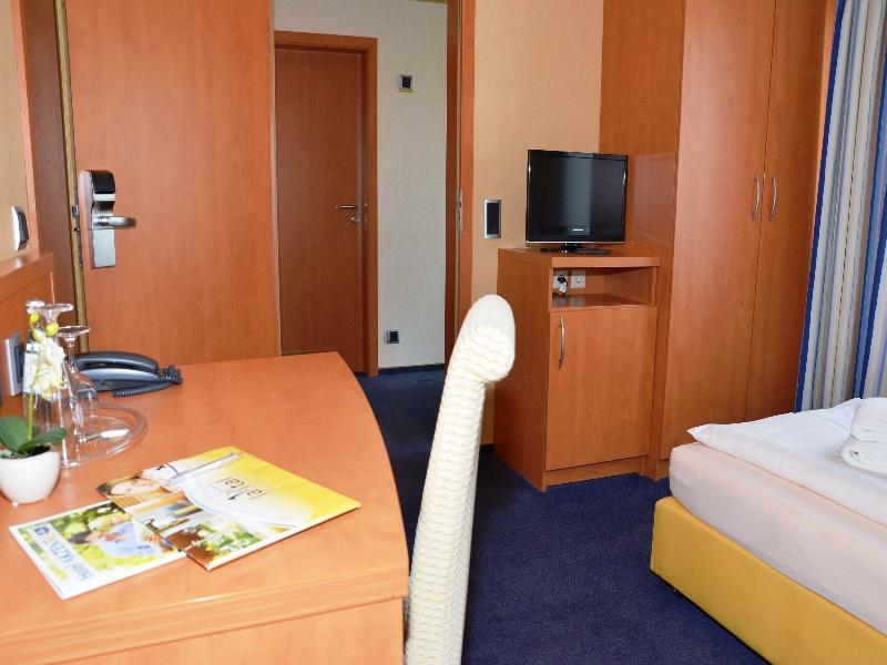 Lavital Sport- & Wellness Hotel Wesendorf Ngoại thất bức ảnh