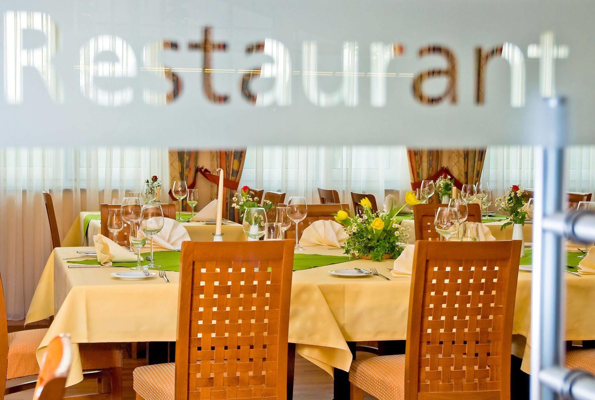 Lavital Sport- & Wellness Hotel Wesendorf Ngoại thất bức ảnh