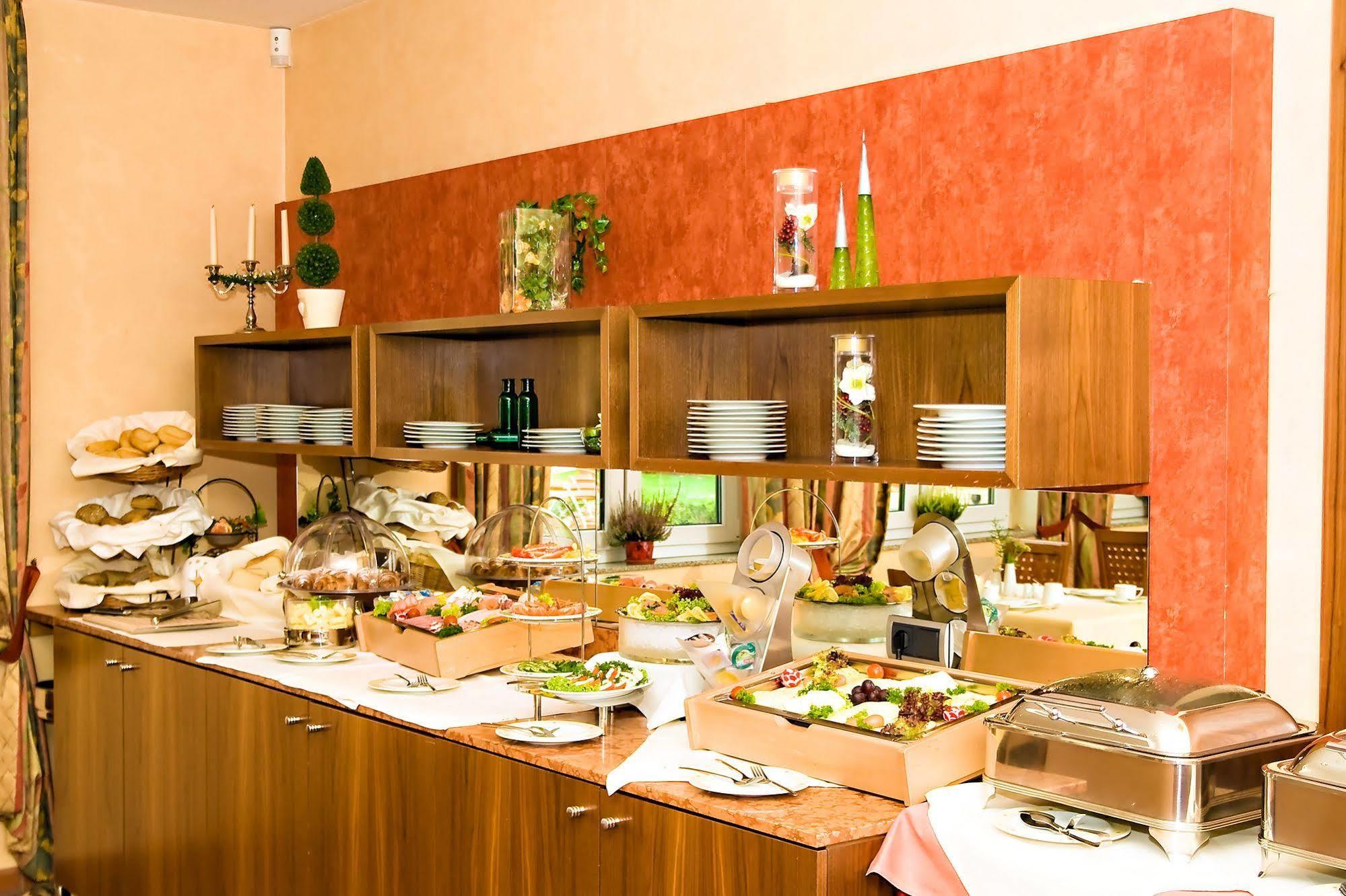 Lavital Sport- & Wellness Hotel Wesendorf Ngoại thất bức ảnh